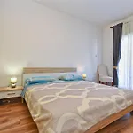 Apartament Stylish Family Retreat With Shared Pool *