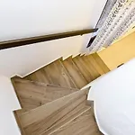 Stylish Family Retreat With Shared Pool Apartament *