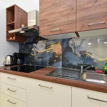 Stylish Family Retreat With Shared Pool Apartmán *