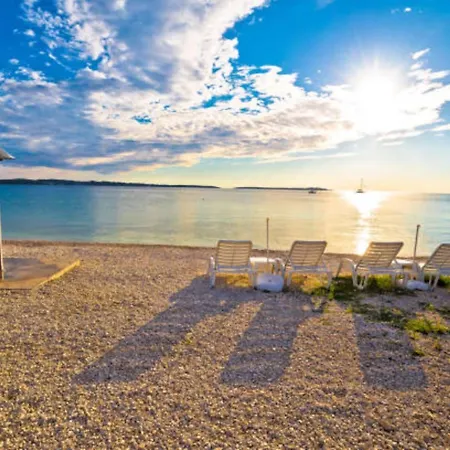 Διαμέρισμα Stylish Family Retreat With Shared Pool *